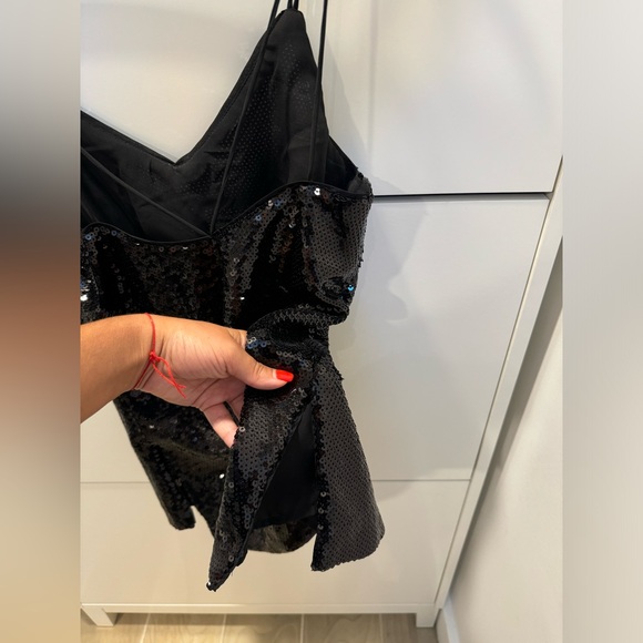 H&M sequin top - Picture 3 of 5